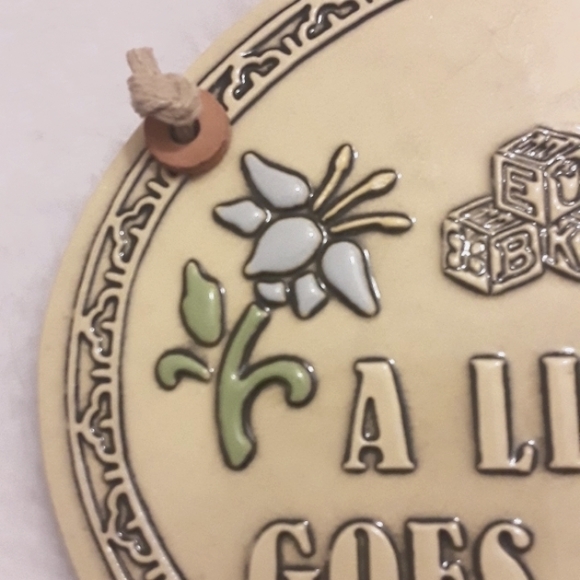 Vintage Trinity Pottery 7"x5" Teddy Bear wall Decorative sign - Picture 5 of 8